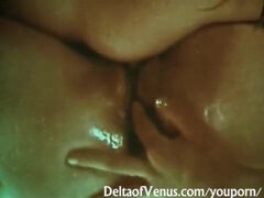 Vintage Lesbians 1970s - Young All-Natural Ladies Get Wet