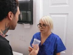 18, Perse, Isot tissit, Blondi, Suihinotto, Lähikuva, Teini, Kolmen kimppa