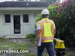 Cougar Hunter - (Reagan Foxx, Chad White) - Surveying The Cougar - Reality Kings