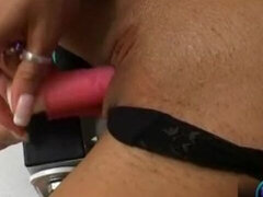 Velké kozy, Dildo, Masturbace, Orgasmus, Piercing, Sólo, Hračky