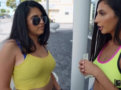 Babe, Velike joške, Rjavolaska, Busty, Hardcore, Naravne joške, Resničnost, Joške