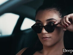 Braunhaarige, Viele männer bespritzen eine frau, Spermaladung, Aufs gesicht abspritzen, Gruppensex, Absätze, Reiten, Rasiert