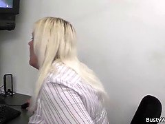 Zadek, Bbw, Velké kozy, Macaté, Obrovský, Kancelář, Tetování, Kozičky