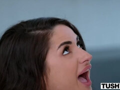 Cul, Sucer une bite, Brunette brune, Couple, Éjaculation interne, Femme au foyer, Chevaucher, Rasée