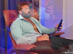 Boss Joey Jerks Off Barefoot - Joey