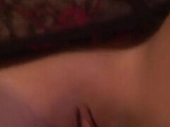 Anale, Culo grosso, Brunetta, Doppia penetrazione, Facciale, Francese, Terzetto, Uniforme