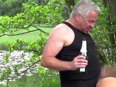 Sperma i munnen, Tysk, Milf, Utomhus, Kissar, Pov