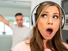 Popó, Szőke, Cumizás, Elkapott, Kutya póz, Természetes mellek, Tini, Begyek