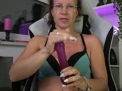 Leie, Dildo, Schmuddelige sprache, Brille, Lingerie, Reif, Solo