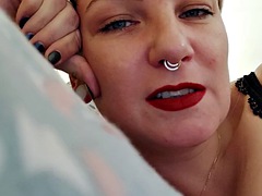Amatorka, Związanie dyscyplina & dominacja uległość, Duży kutas, Femdom, Francuski, Obciąganie, Mamuśka, Tatuaż
