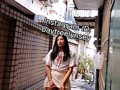 Chinêsa, Hardcore, Masturbação, Maduroa, Hermafrodita andrógina, Solo chão, Tetas, Brinquedos