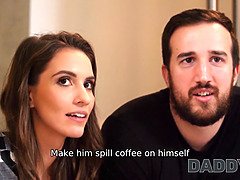 18, Brunetka, Otec, Na psíka, Hardcore, Výprask, Pička, Syn