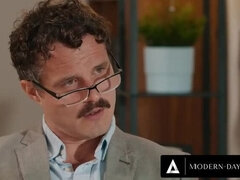 Gros seins, Sucer une bite, Queue, Hd, Rousse roux, Chevaucher, Rugueux, Suçant