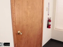 Duże cycki, Brunetka, Wytrysk, Styl na pieska, Naturalny, Biuro, Nastolatki, Cycki