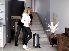 Blondynka, Obciąganie, Cycata, Tatuś, Styl na pieska, Lizanie, Cipka, Nastolatki