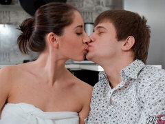 Κώλος, Ξανθιά, Πίπα, Σε στάση σκύλου στα τέσσερα, Έφηβος