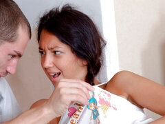 Amatőr, Monumentális dákó, Cumizás, Nyalás, Természetes mellek, Vékony, Tini, Begyek