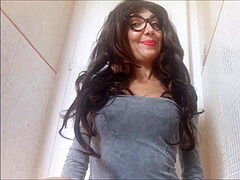 Spiele, Nackt, Unter dem rock