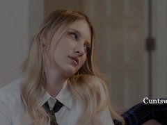 Blonde, Famille, Doigter, Lesbienne, Mère que j'aimerais baiser, Petite femme, Belle mère, Uniforme