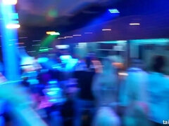 Blondin, Påklädda, Docka, Party, Porrstjärnor, Dusch, Blyg, Swingers