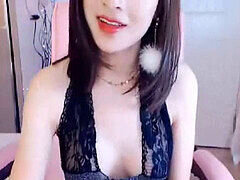 Anna Su, Asian cam girl babe, pleases herself live on cam