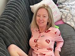 Enthousiasteling, Grote mammen, Blond, Hakken, Ondergoed, Pornster, Gezichtspunt, Slet