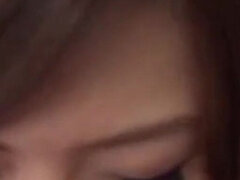 18 ans, Asiatique, Gros seins, Sucer une bite, Éjaculation interne, Branlette thaïlandaise, Adolescente