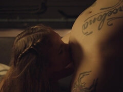 Iso perse, Isot tissit, Blondi, Rintava, Fetissi, Lesbo, Luonnolliset tissit, Tissit