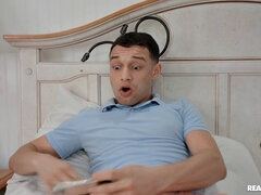 Ložnice, Blondýna, Na pejska, Footjob, Rukavice, Honění, Kuchyně, Hračky