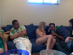 Amateur, Culo, Chica, Tetas grandes, Juegos, Grupo, Lamidas, Coño