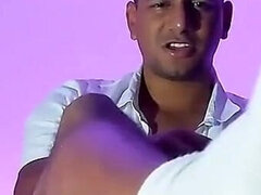 Amador amadora, Jato de porra, Consolo, Fetiche, Humilhação, Masturbação, Solo chão