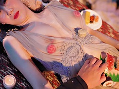 Asiatique, Beauté, Grosse bite, Gros seins, Sucer une bite, Tir de sperme, Rasée