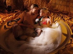 Culo grande, Verga grande, Rubia, Mamada, Estilo perrito, Tetas naturales, Adolescente, Tetas