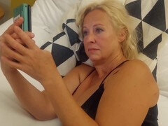 Enthousiasteling, Pijpbeurt, Sperma in mond, Voeten, Duits, Huisgemaakt, Rijpe lesbienne, Moeder die ik wil neuken