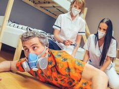 Rit, Doggystyle, Moški z dvema ženskama, Dekle drka tiča, Hotel, Milf, Medicinska sestra, Trojček