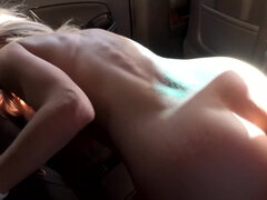 Americké, Blondýna, Kuřba, Dávení penisem, Na pejska, Hd, Krátké vlasy, Kozičky