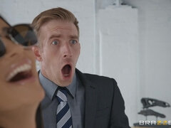 Amerikanisch, Grosser schwanz, Grosse titten, Blasen, Kehlenfick, Fingern, Muschi, Titten