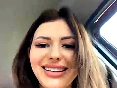 Watch PrincessHill vibrator orgasm