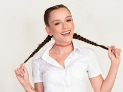 Amatőr, Gesztenyebarna, Maszti, Filigrán alkatú, Pigtailek, Sztrippelés, Begyek, Vibi