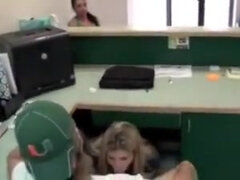 Mooi, Blond, Pijpbeurt, Rondborstig, Schattig, Moeder die ik wil neuken, Orgasme, Tieten likken