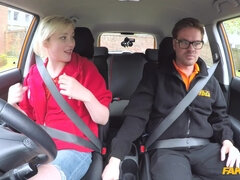 Amatorka, Obciąganie, Samochód, Sperma, Styl na pieska, Na wolnym powietrzu, Cipka, Student