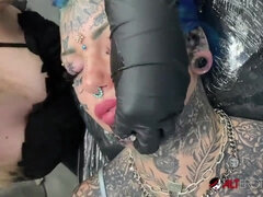 Brunett, Hd, Tatuering