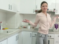 18 let, Blondýna, Péro, Hardcore, Realita, Ruské, Vyhublá, Teenka