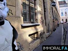 Enthousiasteling, Grote mammen, Pijpbeurt, Sperma shot, Hardcore, Tieten likken