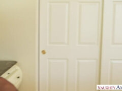 Dee Williams fucking in the bedroom with her tits