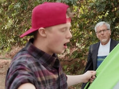 Store pupper, Kukk suging, Brunette, Bakfra, Ansiktssperm, Runke, Lesbisk, Slikking