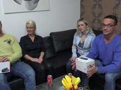 Leie, Grosser arsch, Blondine, Blasen, Fingern, Handjob, Milf, Pov