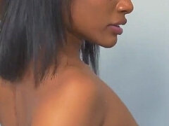 18 ans, Anal, Sucer une bite, Brunette brune, Talons, Lingerie, Pov, Rugueux