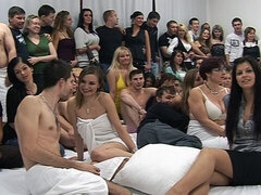 Enthousiasteling, Pijpbeurt, Groep, Huisgemaakt, Natuurlijke tieten, Orgie, Gezichtspunt, Geschoren