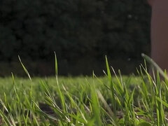 Amatéři, Velký zadek, Exhibicionisti, Venku, Kalhotky, Sukně, Softcore, Uniforma